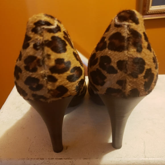 Leopard peek a boo heels - Picture 3 of 3